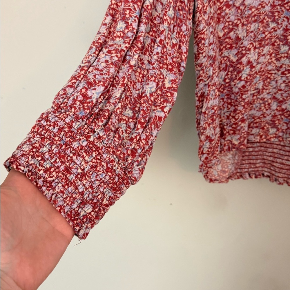Abercrombie & Fitch Red Floral Smocked Blouse Size XL - Picture 6 of 7
